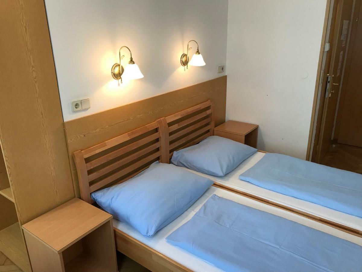 וינה Hotel Pribitzer מראה חיצוני תמונה
